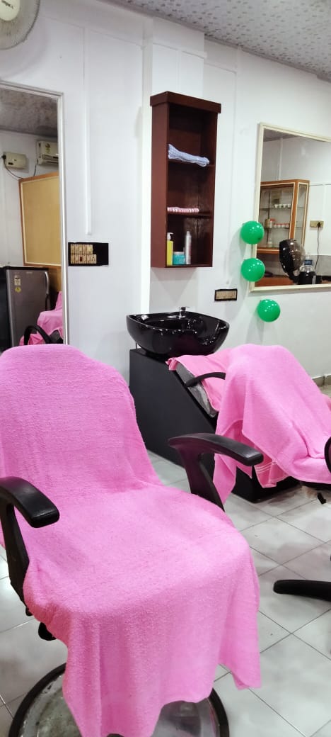 ടച്ച്‌ & ഗ്ലോ ബ്യൂട്ടി പാർലർ , ഫാഷൻ ടൈലറിംഗ്  ചെറുപുഴ