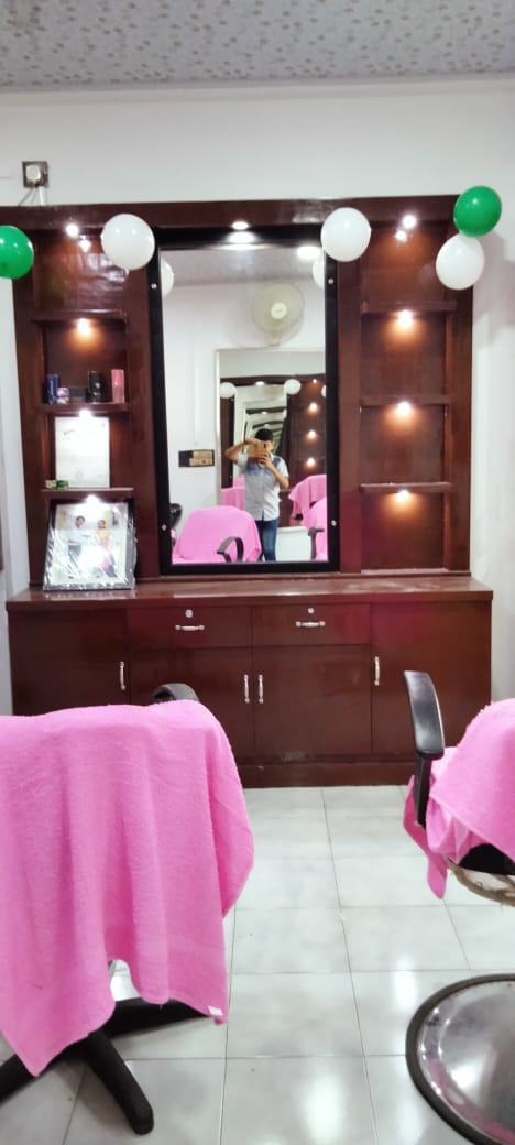 ടച്ച്‌ & ഗ്ലോ ബ്യൂട്ടി പാർലർ , ഫാഷൻ ടൈലറിംഗ്  ചെറുപുഴ